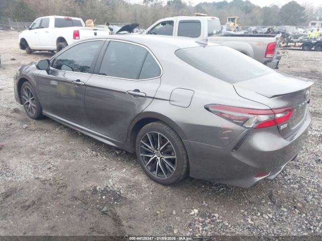 2021 TOYOTA CAMRY 4T1G11AK1MU482909 Photo 2