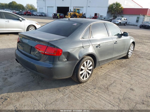 2010 AUDI A4 WAUEFAFL9AN038422 Photo 3