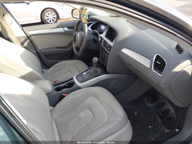 2010 AUDI A4 WAUEFAFL9AN038422 Photo 4