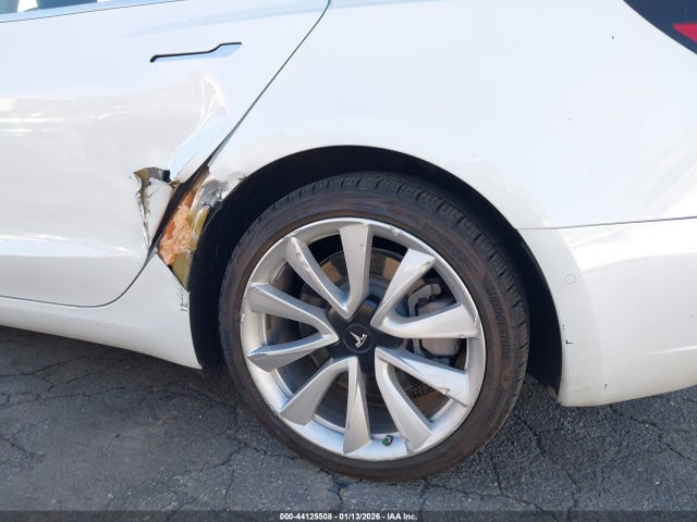 Tesla Model 3 Long Range/mid Range/standard Range/standard Range Plus 2019 5YJ3E1EA1KF476395 Image 19