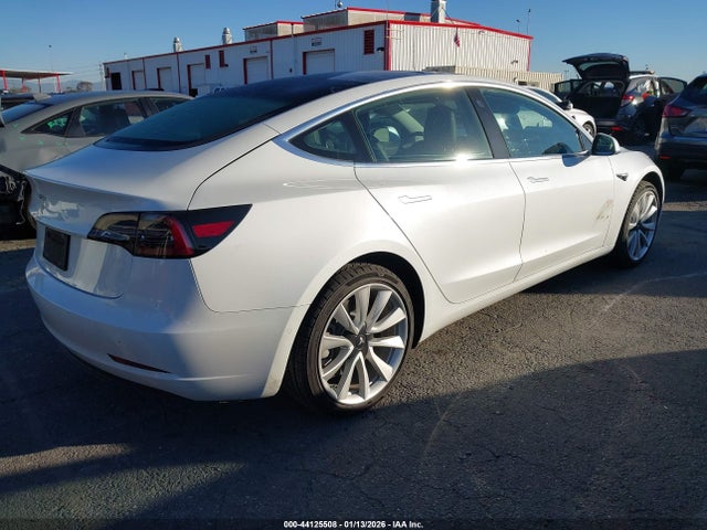 2019 TESLA MODEL 3 5YJ3E1EA1KF476395 Photo 3
