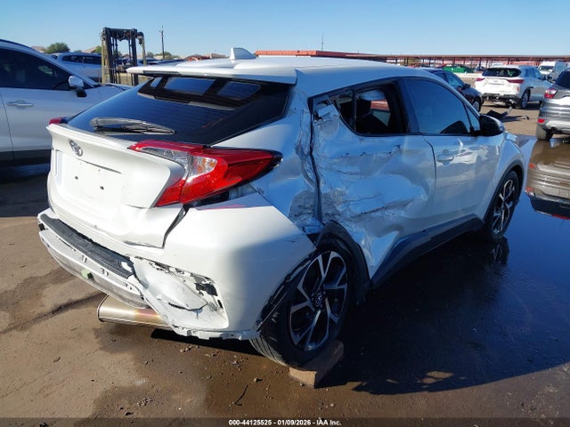 JTNKHMBXXK1038458 Toyota C-HR XLE