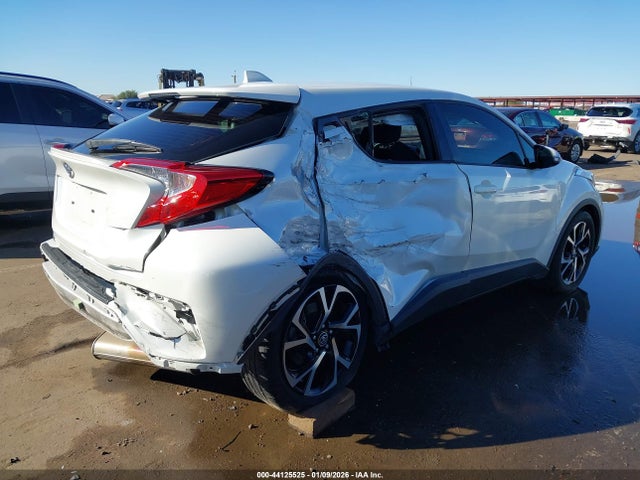 JTNKHMBXXK1038458 Toyota C-HR XLE