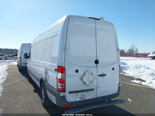 2011 Mercedes-benz Sprinter 2500 High Roof მანქანა იყიდება აუქციონზე, vin: WD3PE8CB2B5580394, აუქციონის ნომერი: 44125566