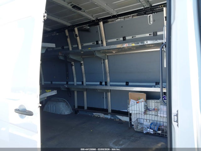 2011 Mercedes-benz Sprinter 2500 High Roof მანქანა იყიდება აუქციონზე, vin: WD3PE8CB2B5580394, აუქციონის ნომერი: 44125566