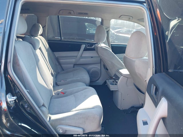 Aukcja sprzedaży 2011 Toyota Highlander Base V6, vin: 5TDBK3EH7BS067892, numer aukcji: 44125575