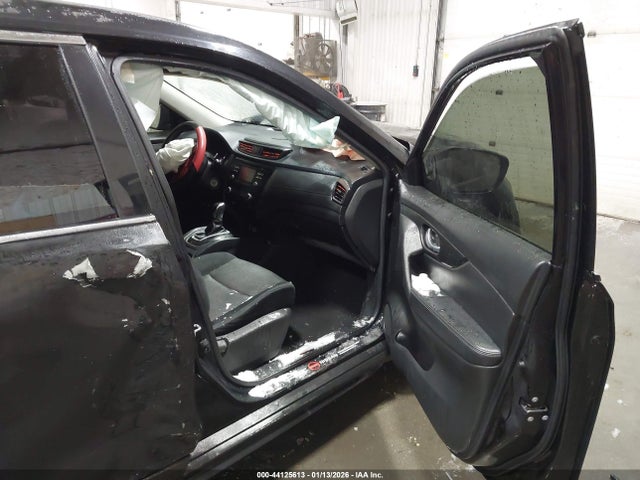 JN8AT2MV4HW015773 Nissan ROGUE S