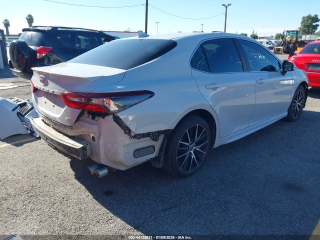 4T1G11AK9NU039439 Toyota CAMRY SE