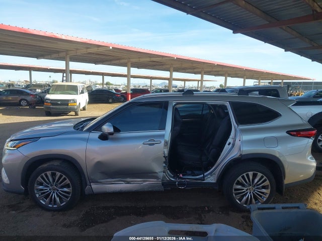 Toyota Highlander Platinum 2021 5TDFZRAH9MS079311 Image 15