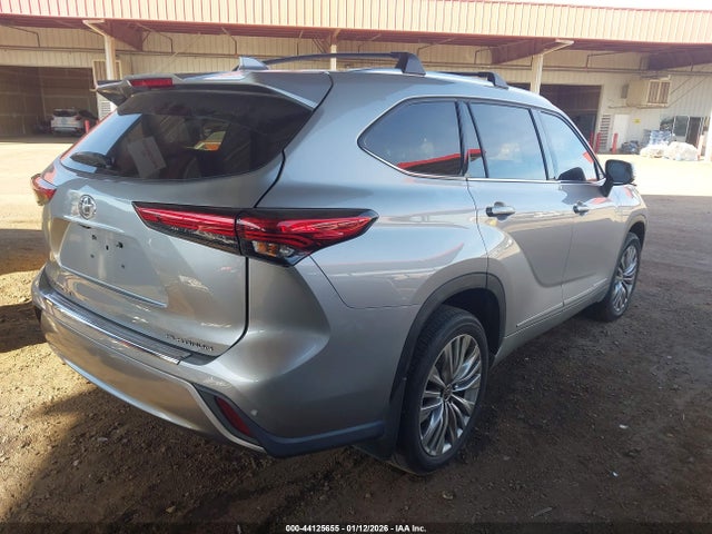 Toyota Highlander Platinum 2021 5TDFZRAH9MS079311 Image 4
