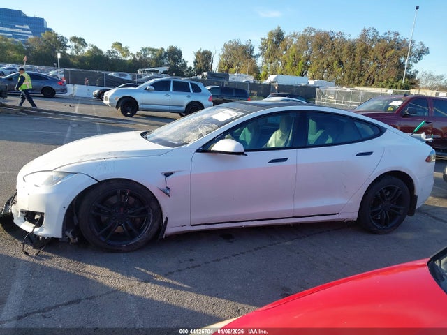 Tesla Model S 60d/70d/75d/85d/90d 2016 5YJSA1E28GF131436 Image 13