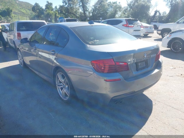 2016 BMW 535D WBAXA5C53GG042127 Photo 2
