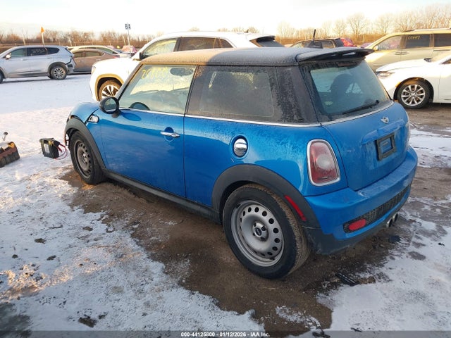 2007 MINI COOPER S WMWMF73517TT86529 Photo 2