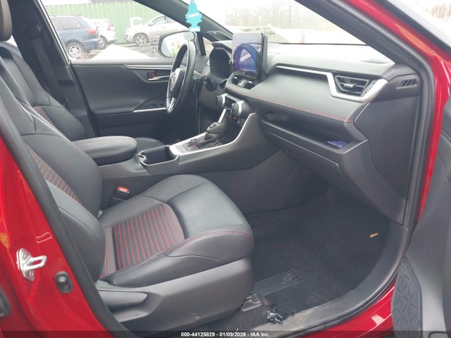 2023 TOYOTA RAV4 PRIME JTMEB3FV1PD164929 Photo 4