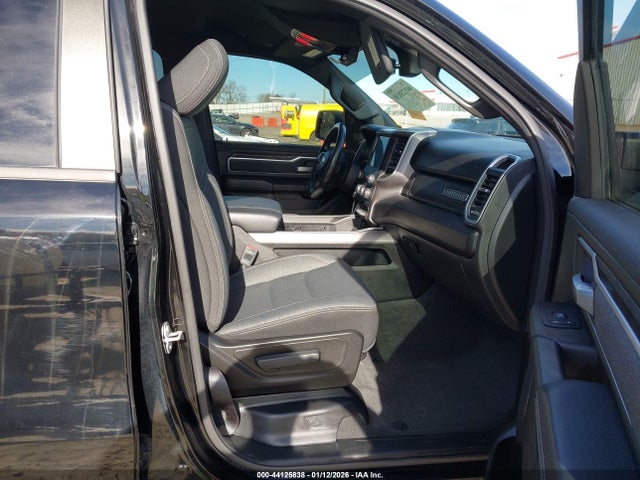 2022 RAM 1500 1C6RREBT5NN113879 Photo 4