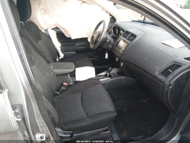 2025 MITSUBISHI OUTLANDER SPORT JA4ARUAU6SU003770 Photo 4