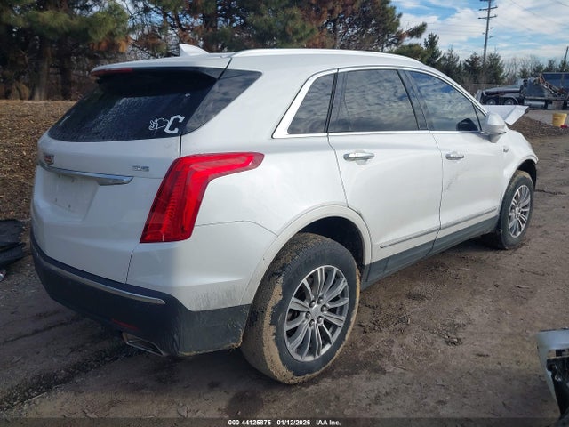 44125875 :رقم المزاد ، 1GYKNBRS7HZ209182 vin ، 2017 Cadillac Xt5 Luxury مزاد بيع