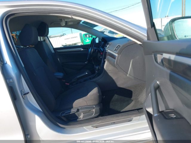 2016 VOLKSWAGEN PASSAT 1VWAT7A30GC061805 Photo 4