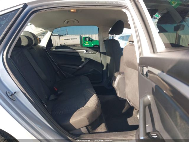 2016 VOLKSWAGEN PASSAT 1VWAT7A30GC061805 Photo 7