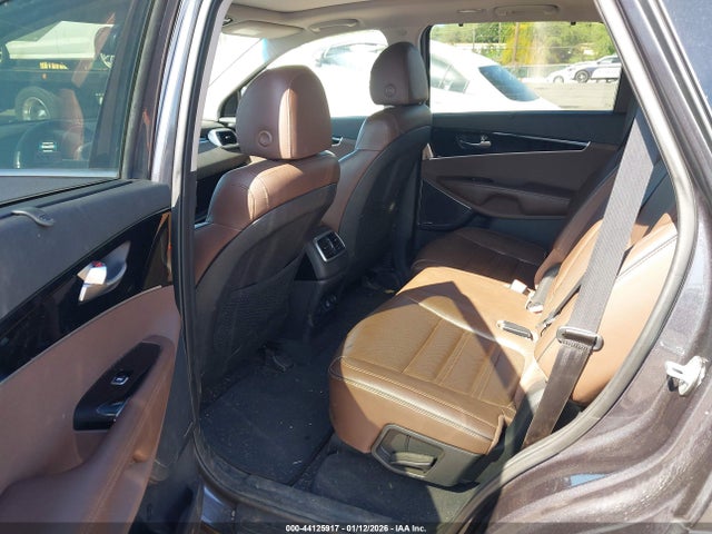 5XYPKDA50KG535305 KIA Sorento 3.3l Sx