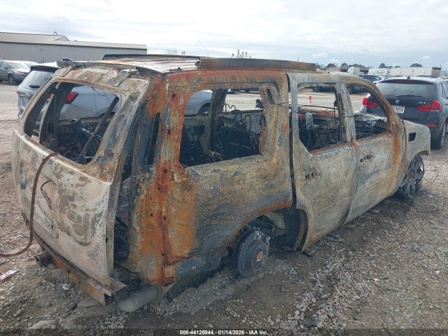 2014 CADILLAC ESCALADE 1GYS3BEF2ER157552 Photo 3