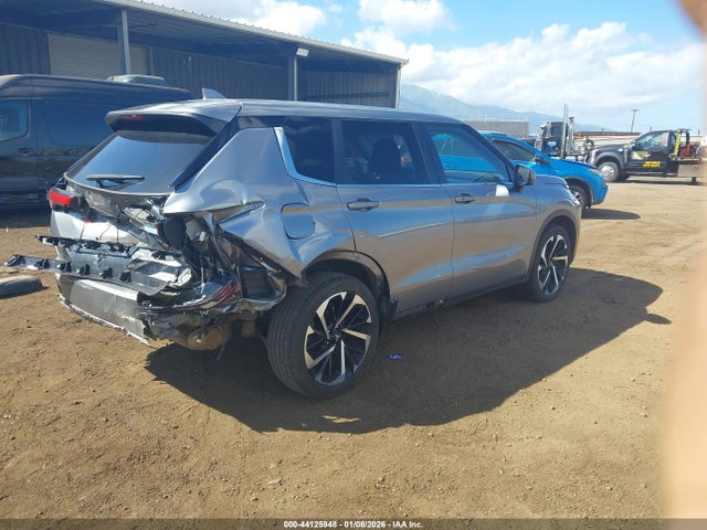 2024 MITSUBISHI OUTLANDER JA4J3VA80RZ008308 Photo 3