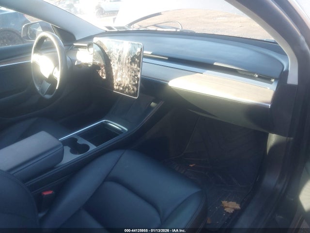 2022 TESLA MODEL 3 5YJ3E1EB0NF181589 Photo 4