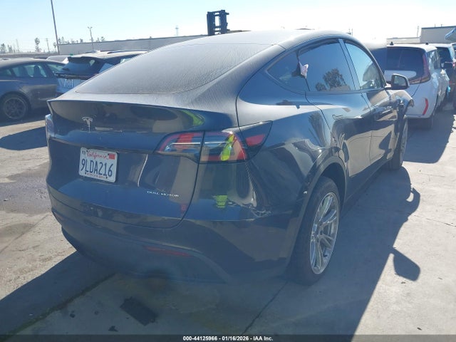 2024 TESLA MODEL Y 7SAYGDEE5RA229508 Photo 3