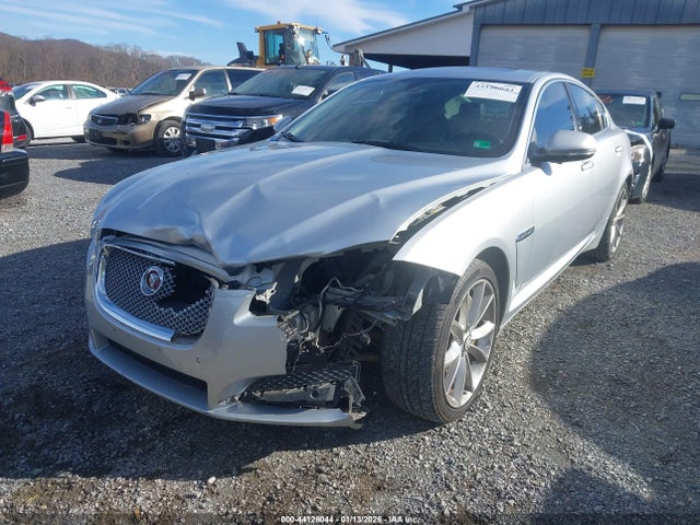 2015 JAGUAR XF SAJWJ0FF5F8U52816 Photo 5