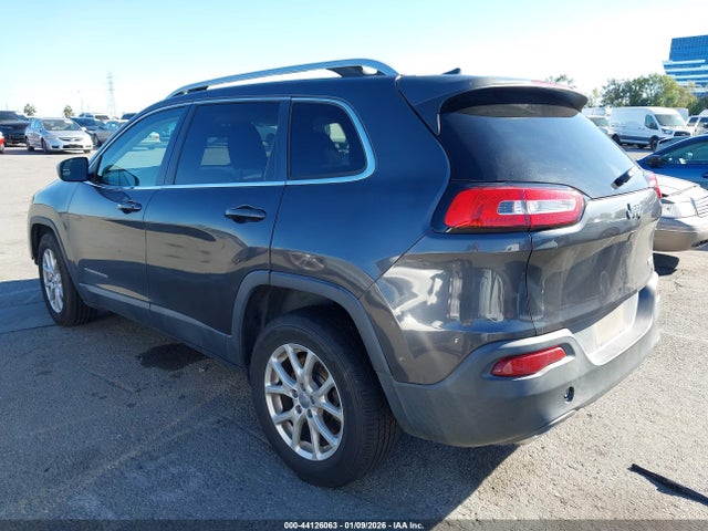 1C4PJLCS7GW171054 Jeep Cherokee Latitude