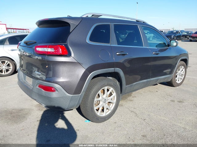 1C4PJLCS7GW171054 Jeep Cherokee Latitude
