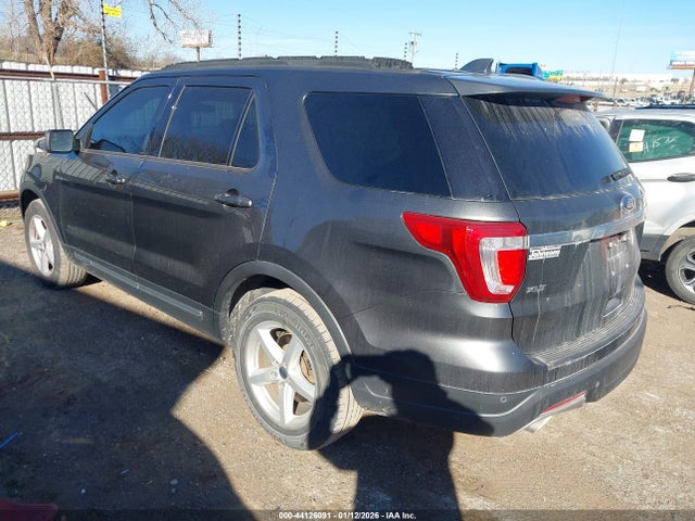 2018 FORD EXPLORER 1FM5K7D85JGA88296 Photo 2