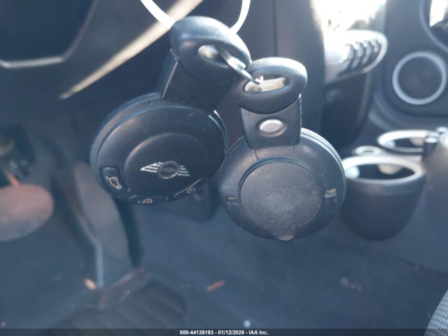 2009 MINI COOPER CLUBMAN WMWML33529TX35461 Photo 10