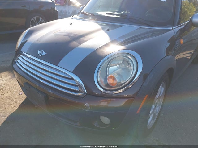 2009 MINI COOPER CLUBMAN WMWML33529TX35461 Photo 5