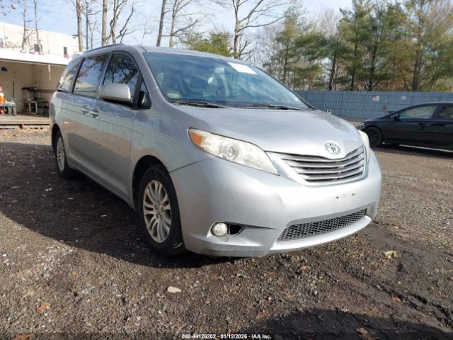 2017 TOYOTA SIENNA 5TDYZ3DC7HS890536