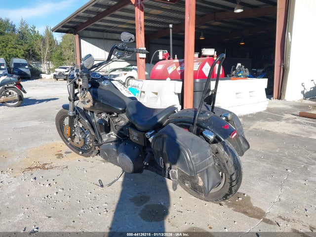 2017 HARLEY-DAVIDSON FXDB 1HD1GXM18HC324222 Photo 2