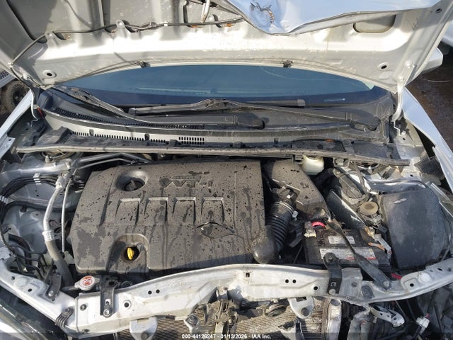 2T1BURHE8JC064022 Toyota COROLLA LE