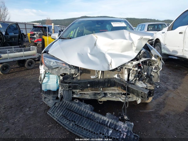 2T1BURHE8JC064022 Toyota COROLLA LE