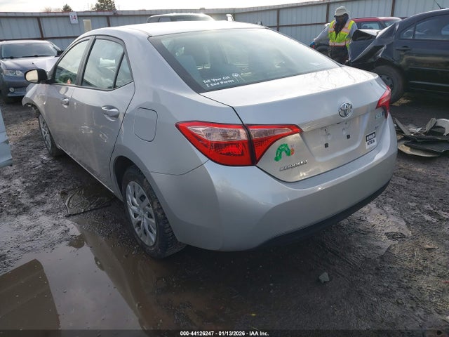 2T1BURHE8JC064022 Toyota COROLLA LE