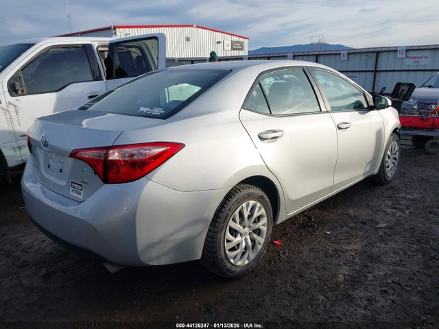 2T1BURHE8JC064022 Toyota COROLLA LE