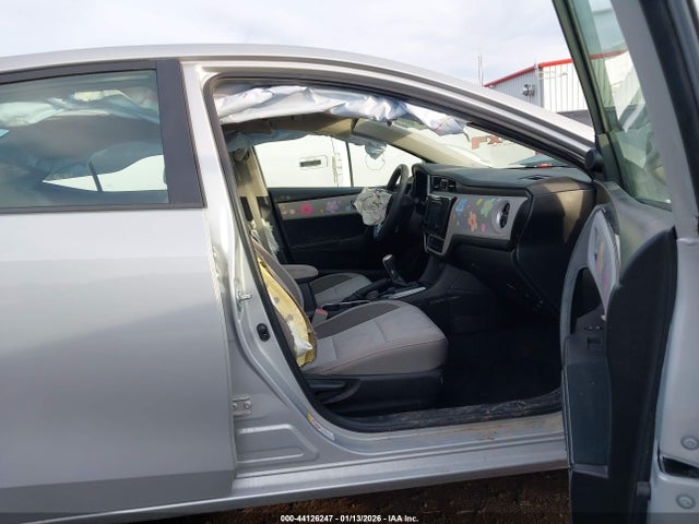 2T1BURHE8JC064022 Toyota COROLLA LE