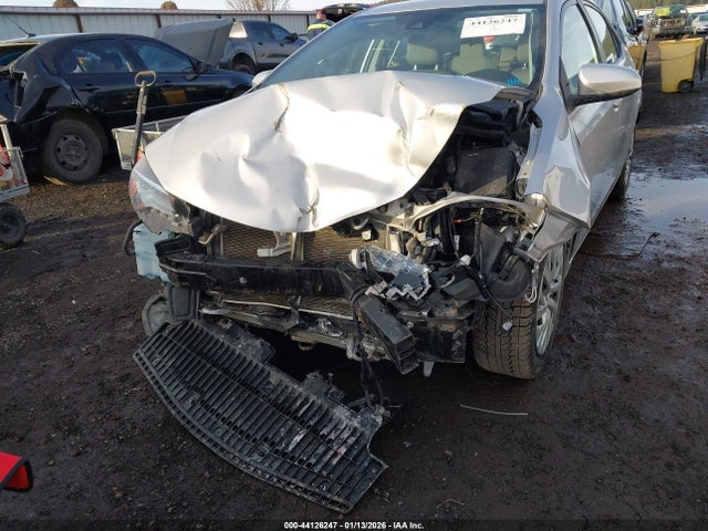 2T1BURHE8JC064022 Toyota COROLLA LE
