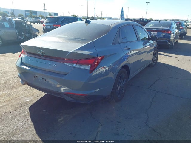 KMHLM4AG6MU196556 Hyundai ELANTRA SEL