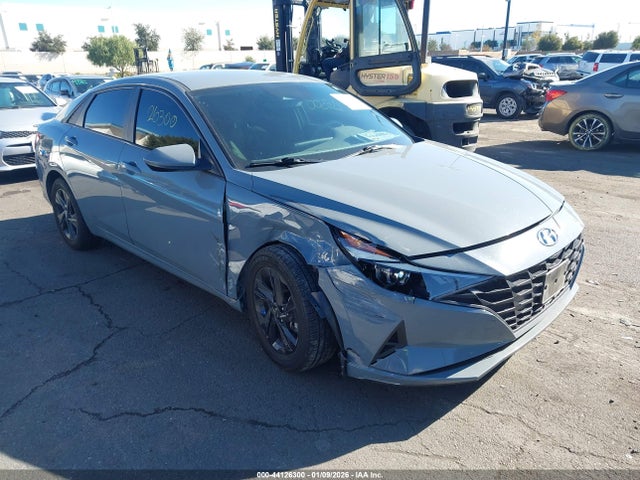 KMHLM4AG6MU196556 Hyundai ELANTRA SEL