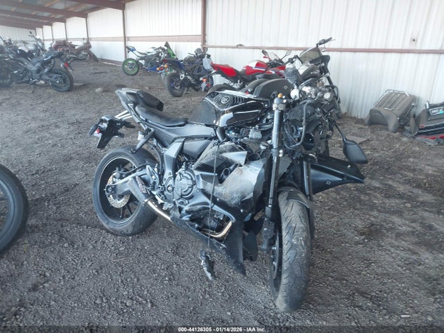 2025 YAMAHA YZFR7 JYARM38Y1SA004400