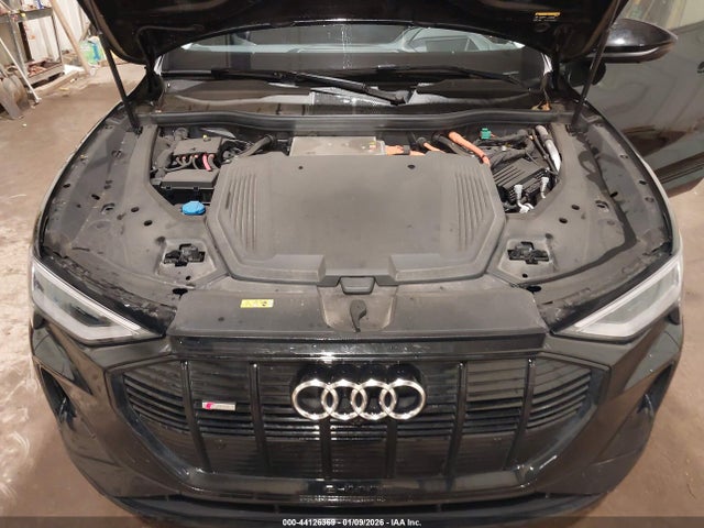 2022 AUDI E-TRON SPORTBACK WA13ABGE5NB044055 Photo 9