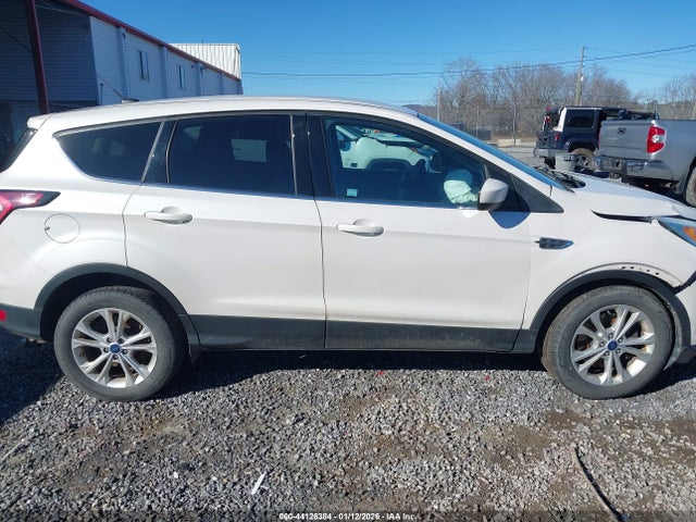 1FMCU9GD1HUC46912 Ford ESCAPE SE