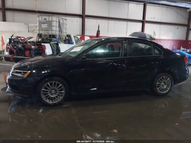 3VW1K7AJ4FM318804 Volkswagen Jetta 2.0l S