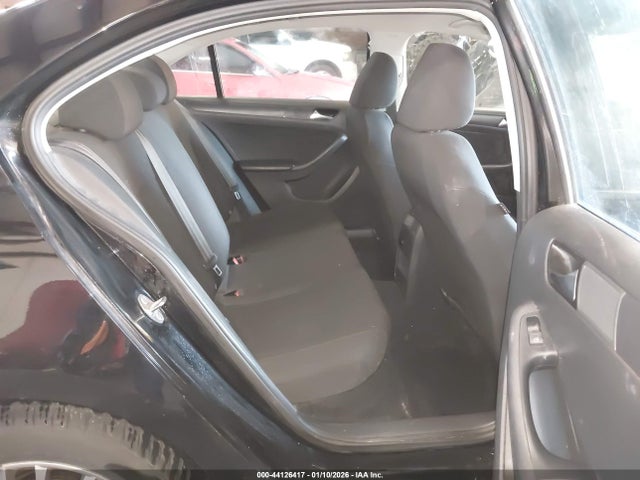 3VW1K7AJ4FM318804 Volkswagen Jetta 2.0l S