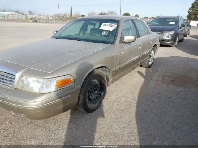 1999 FORD CROWN VICTORIA 2FAFP73W4XX136437 Photo 1